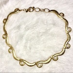Dainty Gold Looped Necklace